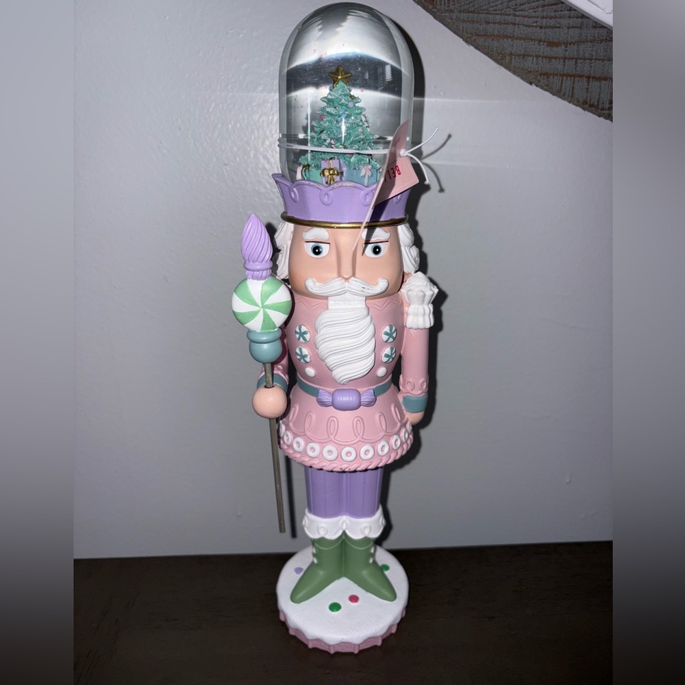 Bella Lux Pastel Nutcracker Snow Globe Top New